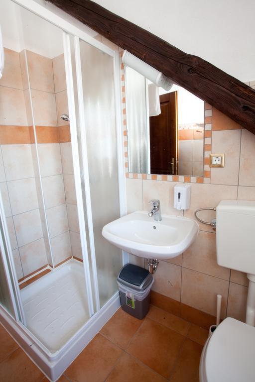 Guesthouse Kubus Ljubljana Cameră foto